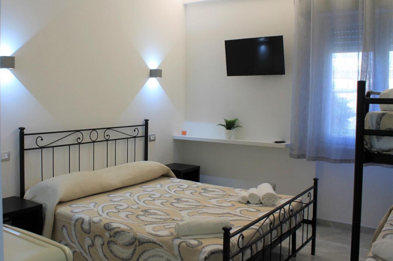 Sea Garden Rooms Termoli Esterno foto