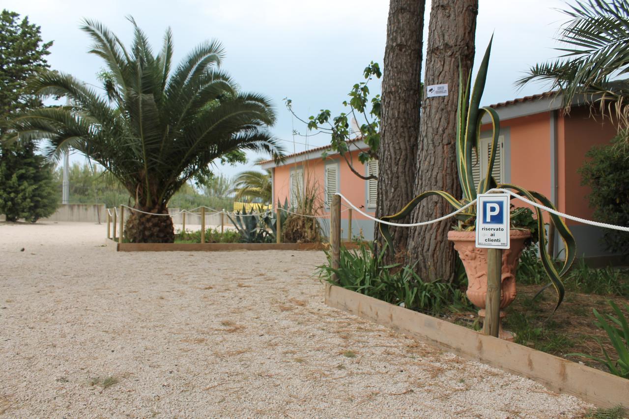 Sea Garden Rooms Termoli Esterno foto