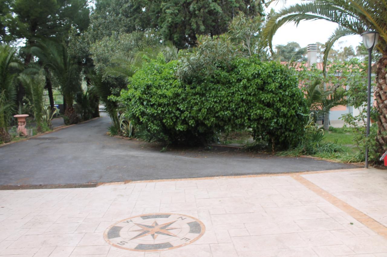 Sea Garden Rooms Termoli Esterno foto